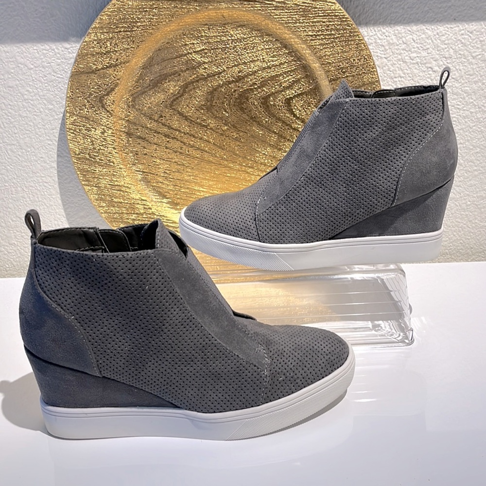 MIA Wedge Sneakers Gray